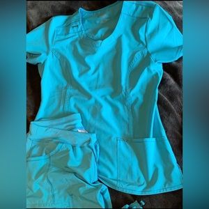 Cherokee Infinity Aqua Scrub Set